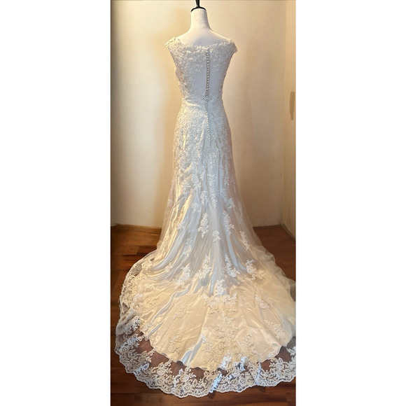 Stella York Wedding Dress Size 12 Ivory Lace Fit & Flare Illusion Neckline Chape - Picture 5 of 13